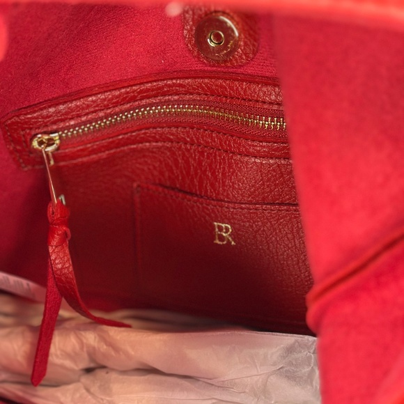 NWT Banana Republic Factory Red mini vegan leather slouchy tote bag - Picture 3 of 4